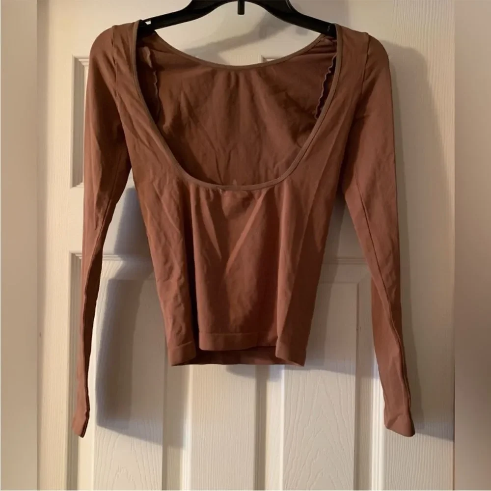 Free People questions leave